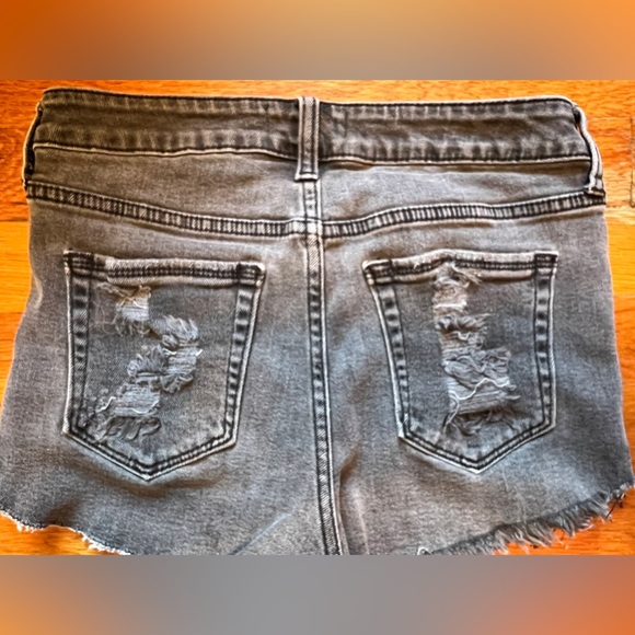 Just Black Denim Distressed Raw Hem Black Denim Shorts - Picture 2 of 4